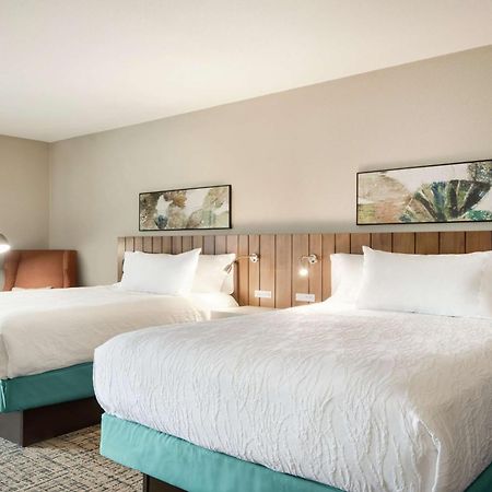 Hilton Garden Inn Dubuque Downtown Eksteriør billede