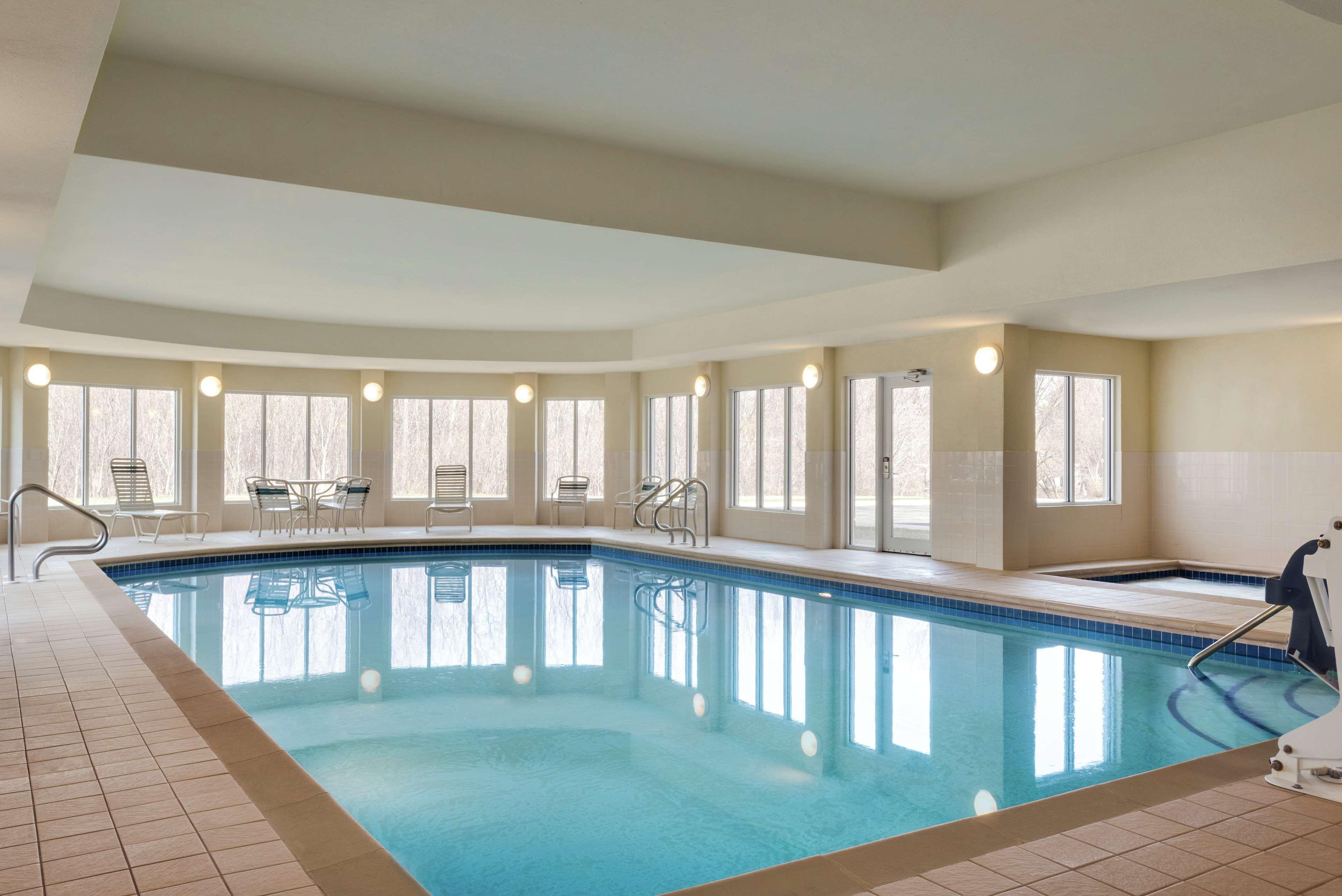 Hilton Garden Inn Dubuque Downtown Eksteriør billede