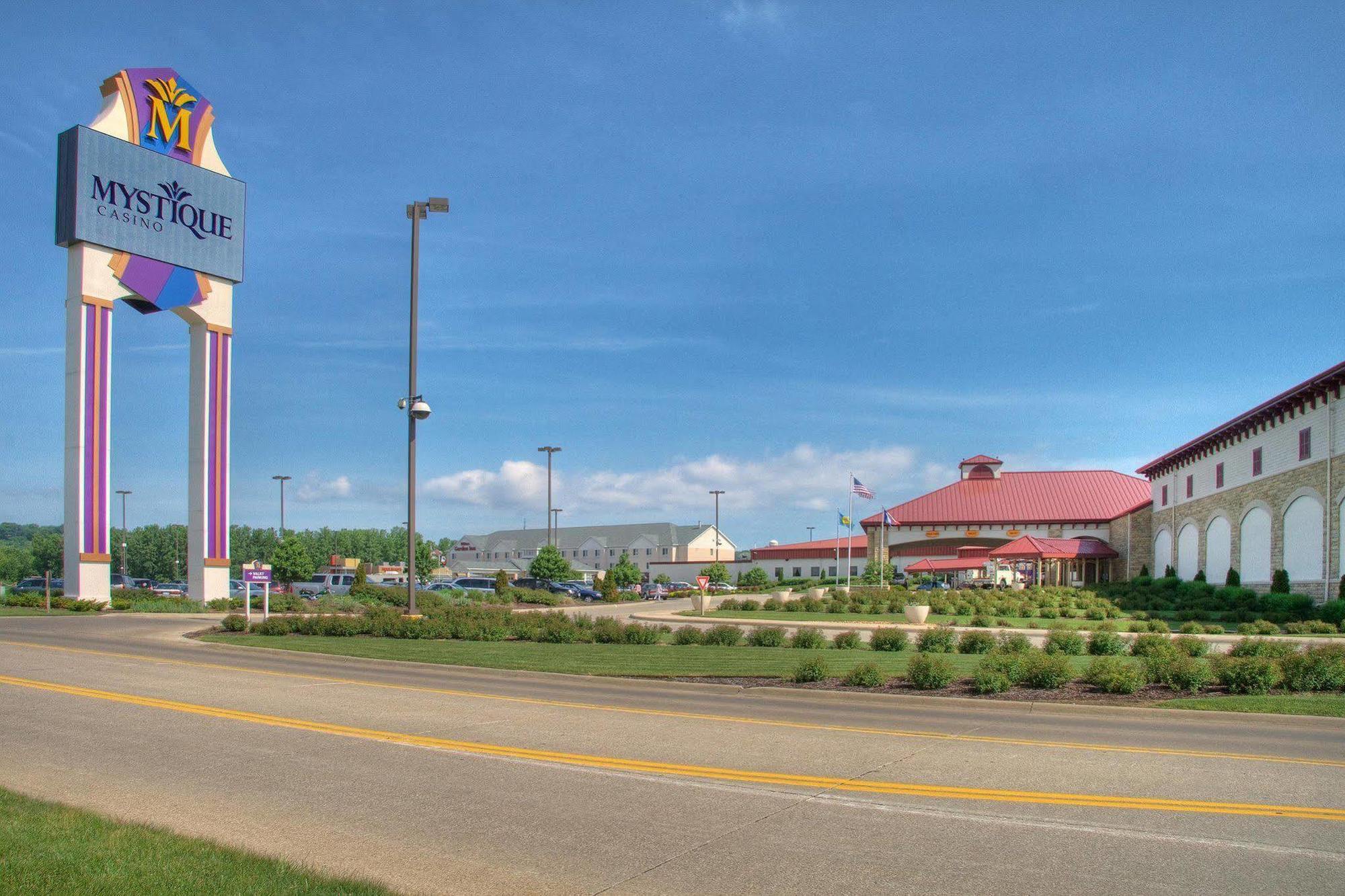 Hilton Garden Inn Dubuque Downtown Eksteriør billede